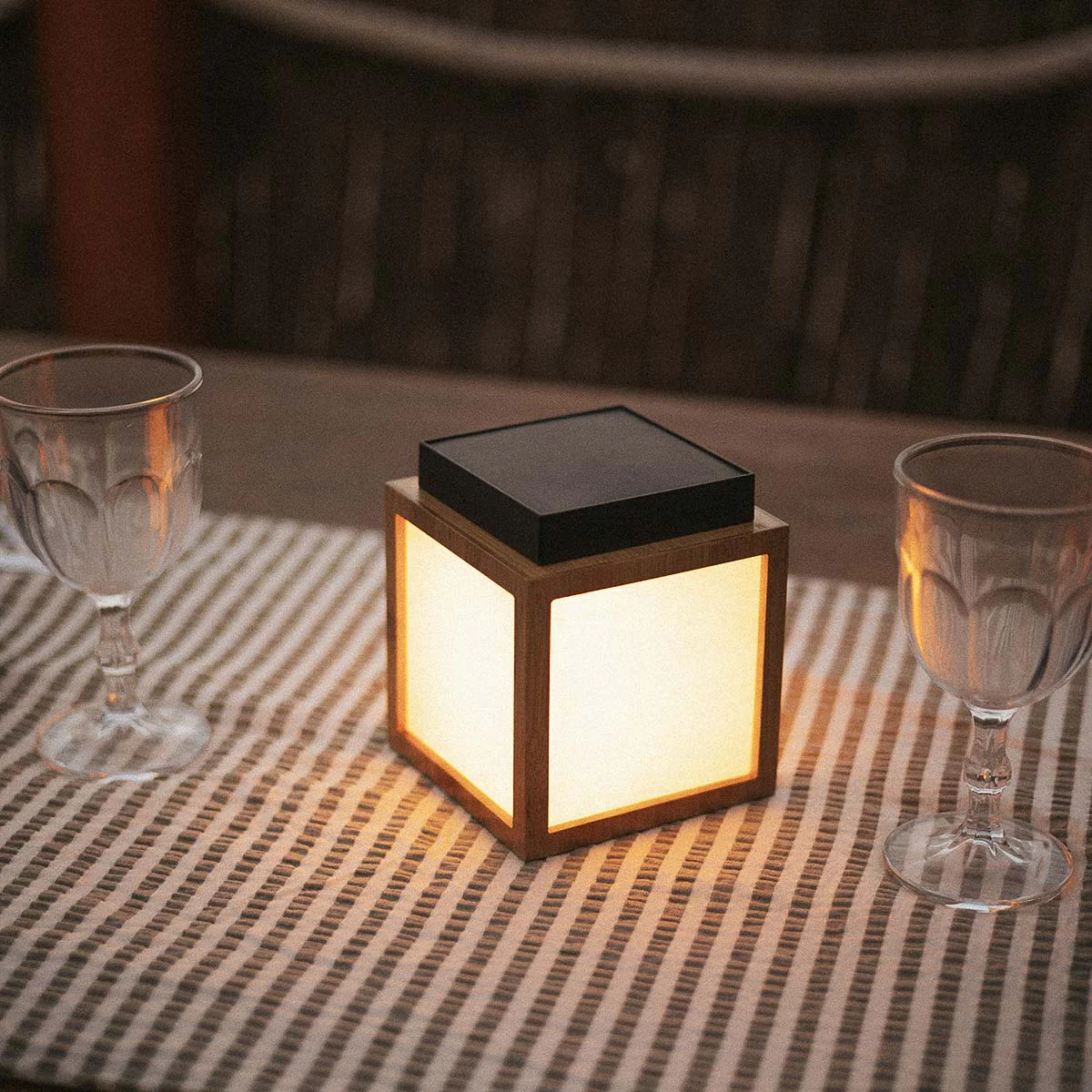 Farol solar portátil sin cables Vega Lantern - Image 6