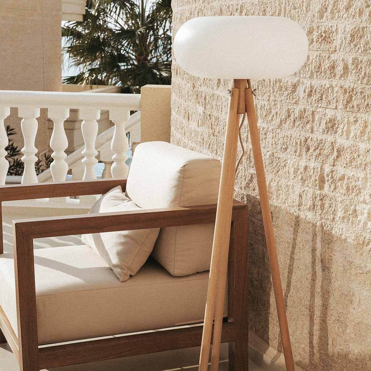 LÁMPARA DE PIE DE DISEÑO CON PATAS DE MADERA DENISE 140 - Image 8