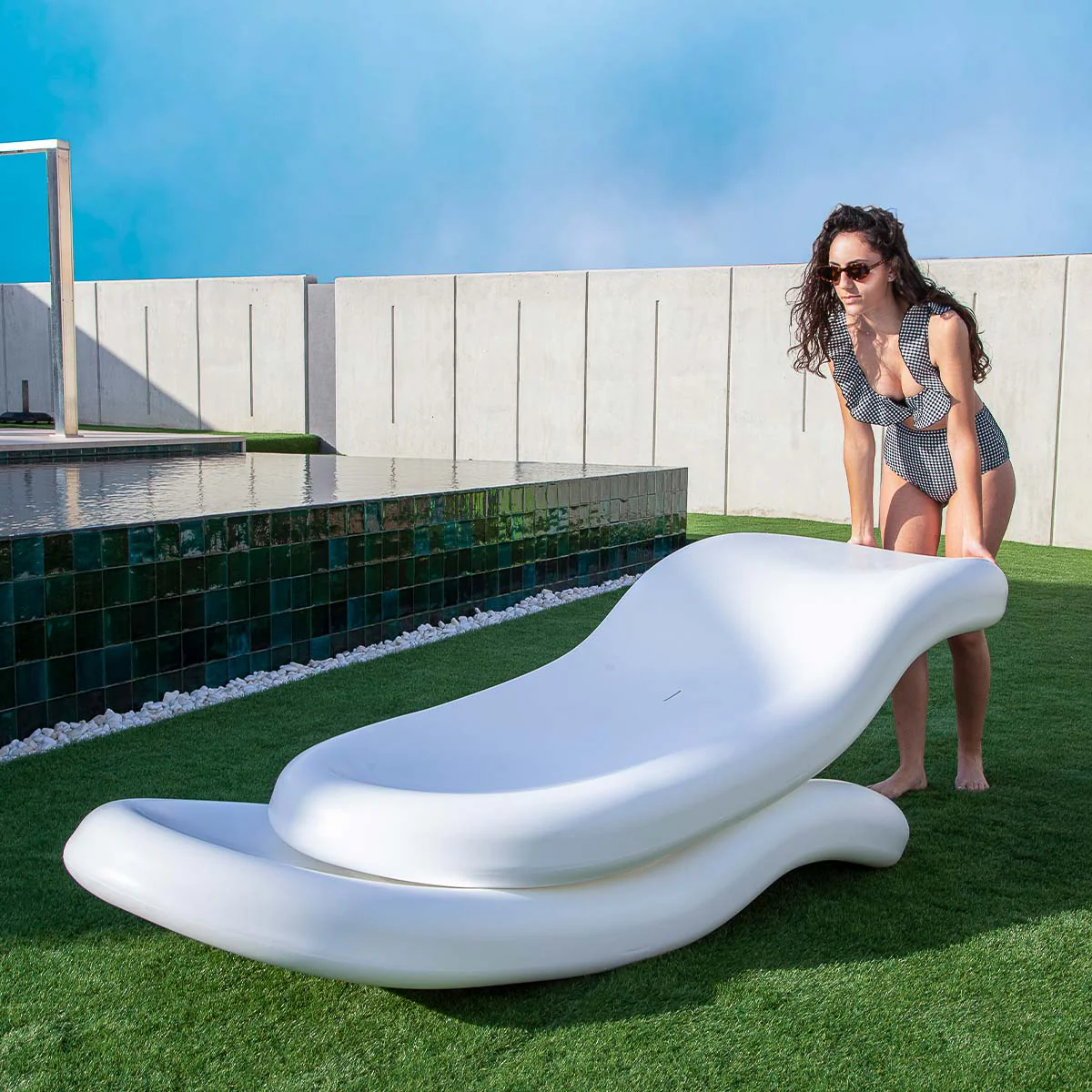 Tumbona Rasa para piscinas, hoteles y beach club - Image 16